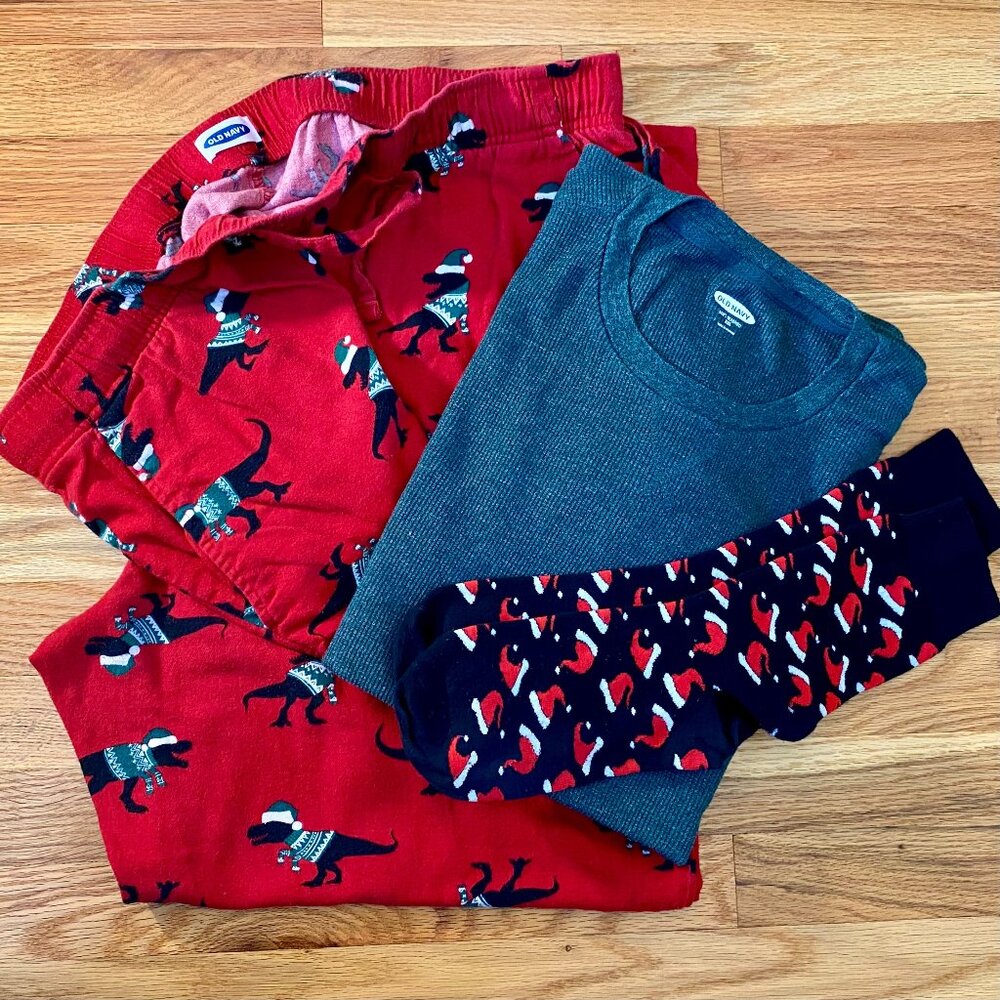 XXL Christmas PJ Set: Old Navy flannel pants, thermal top + Yo Sox Santa Socks